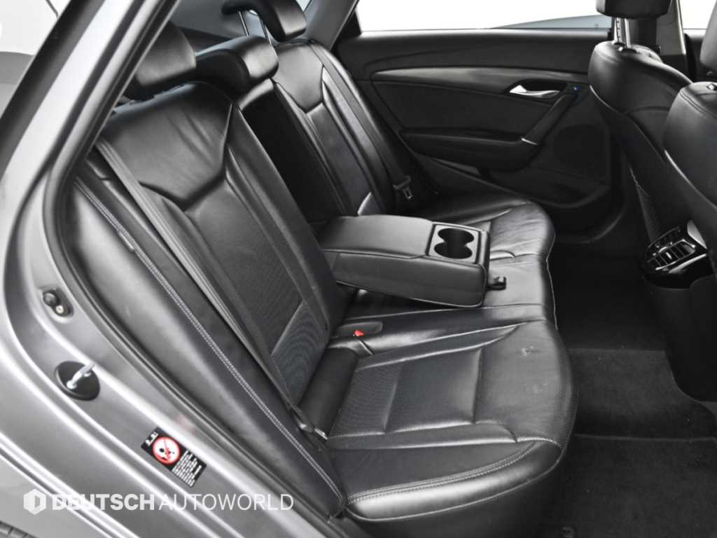 Hyundai i40 — photo 12