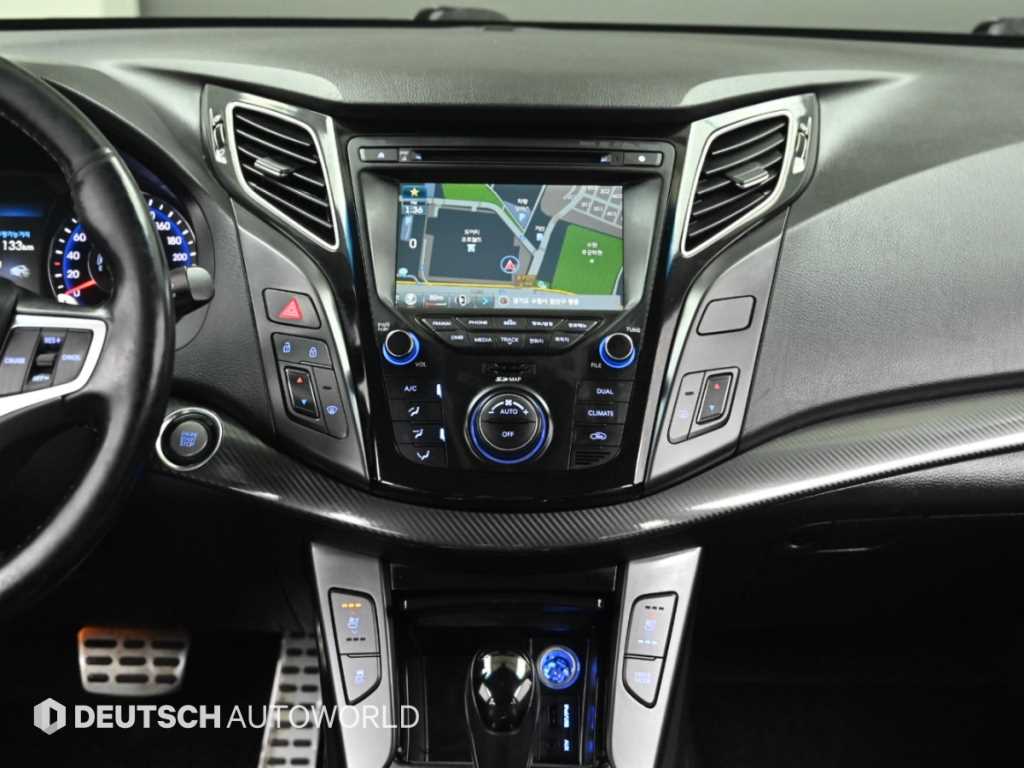 Hyundai i40 — photo 14