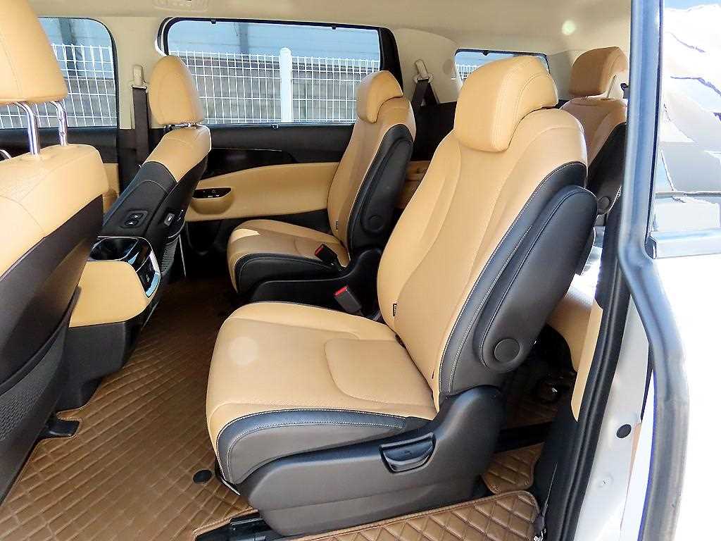 Kia Carnival — photo 06