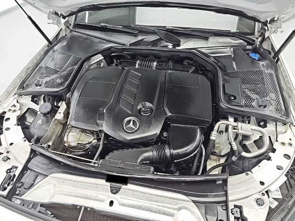 Mercedes-Benz C-Class — photo 05