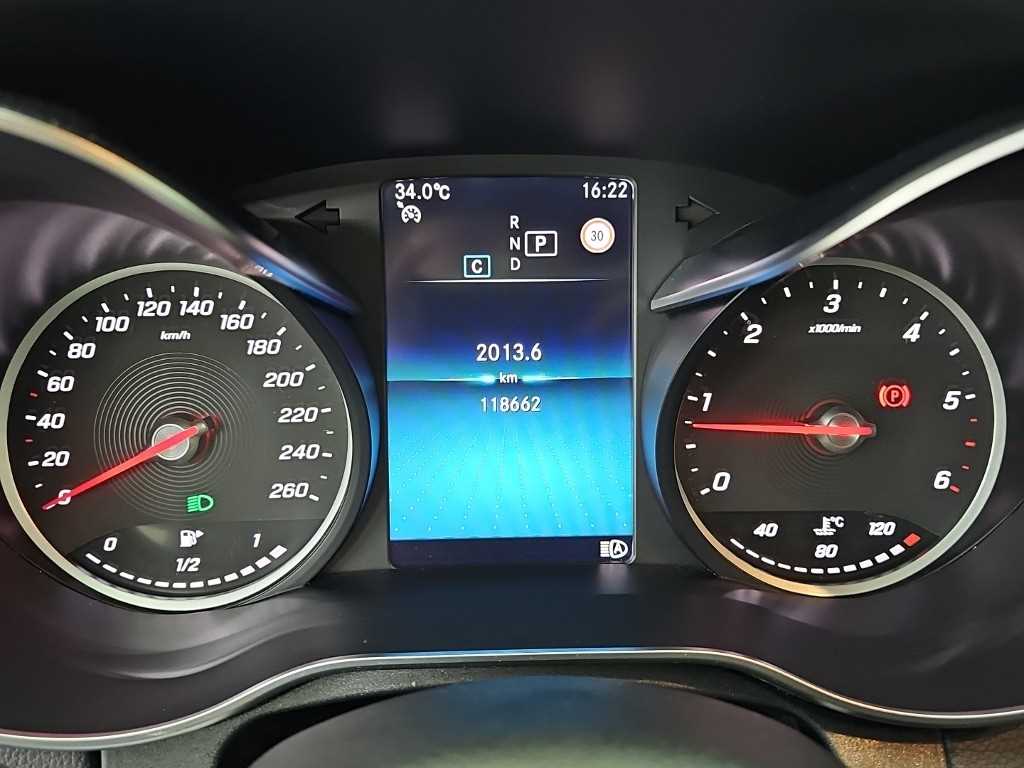 Mercedes-Benz C-Class — photo 06