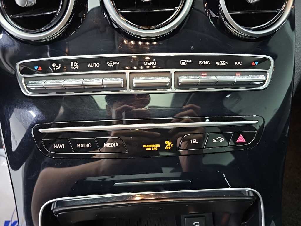 Mercedes-Benz C-Class — photo 10
