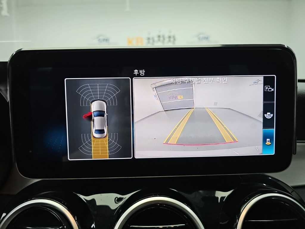 Mercedes-Benz C-Class — photo 15