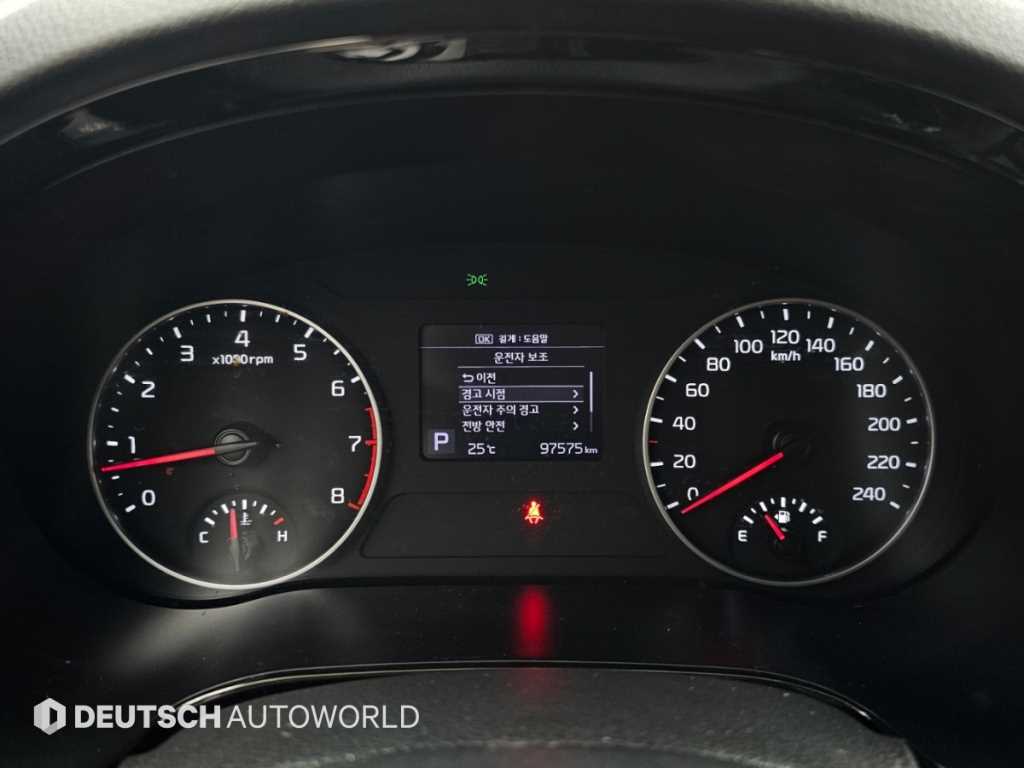 Kia Seltos — photo 08