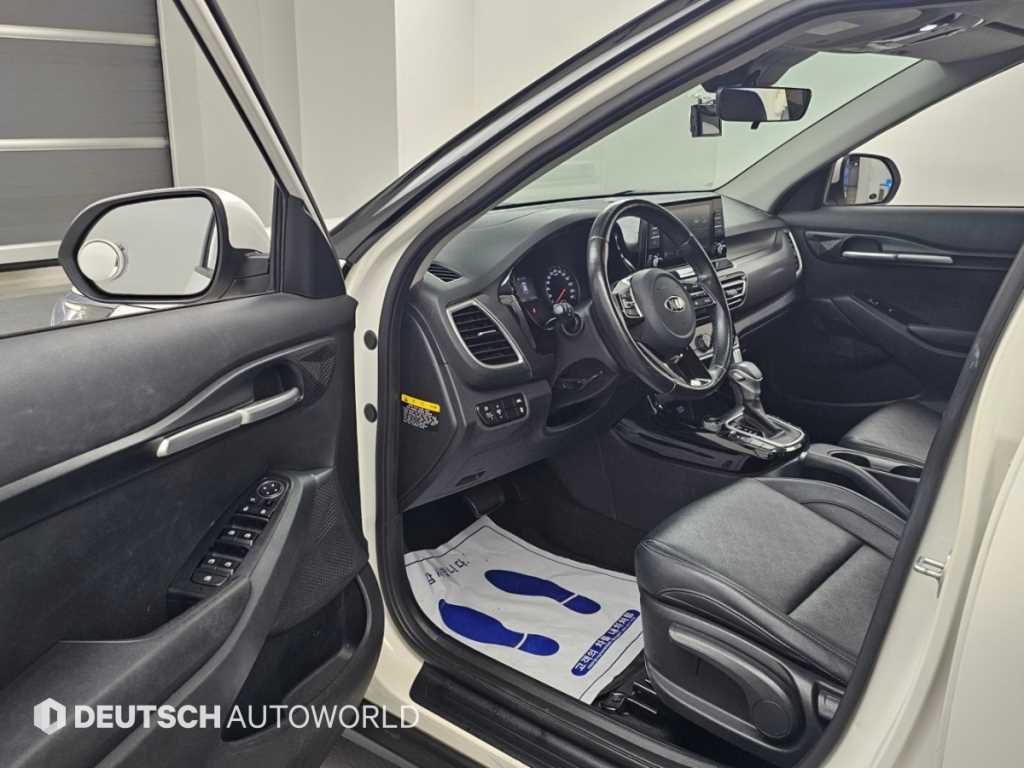 Kia Seltos — photo 11