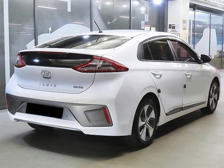 Hyundai Ioniq — photo 04