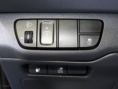 Hyundai Ioniq — photo 13