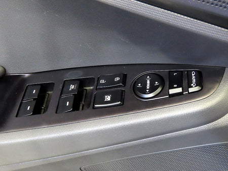 Hyundai Ioniq — photo 14