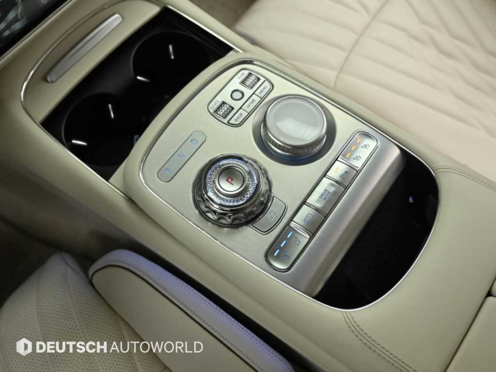 Genesis G90 — photo 17