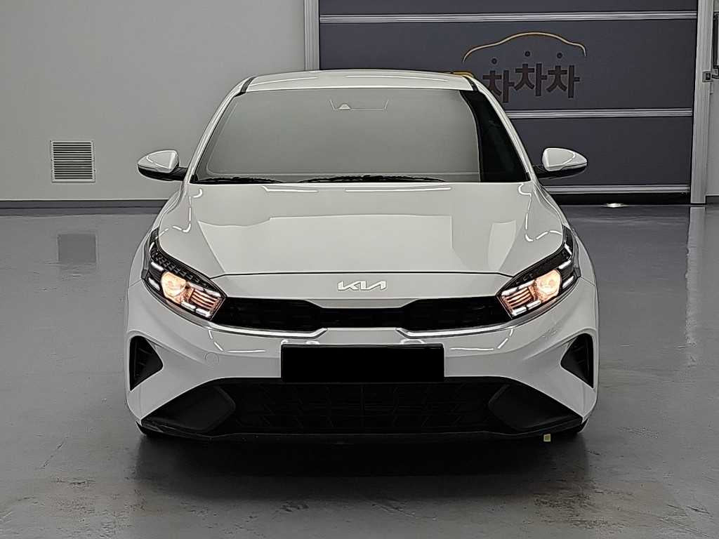 Kia K3 — photo 02