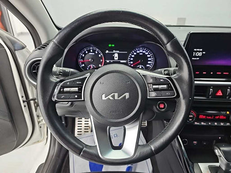 Kia K3 — photo 09