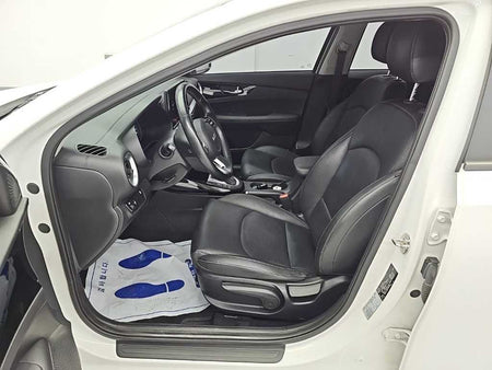Kia K3 — photo 11