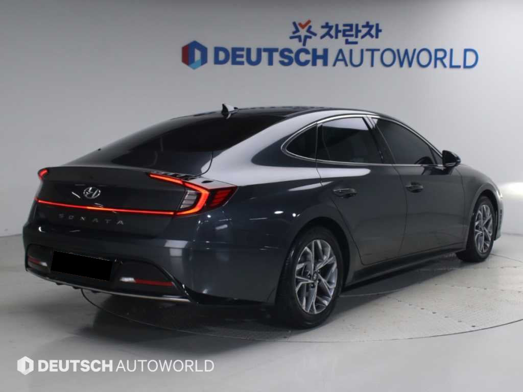 Hyundai Sonata — photo 02