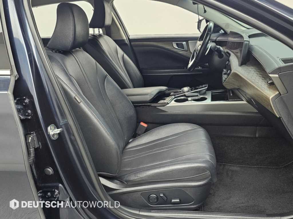 Kia K8 — photo 10