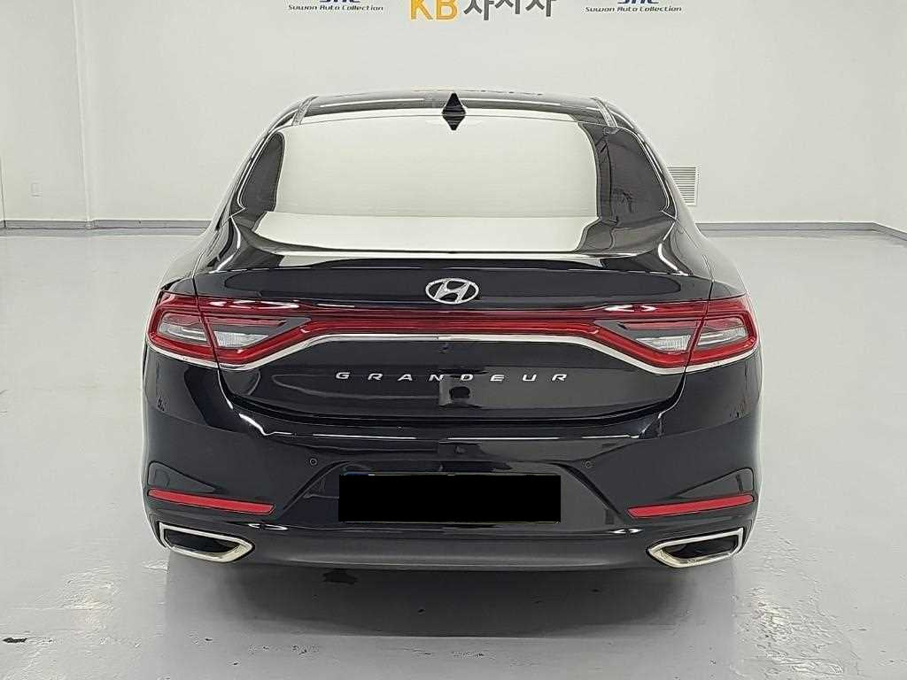 Hyundai Grandeur — photo 03