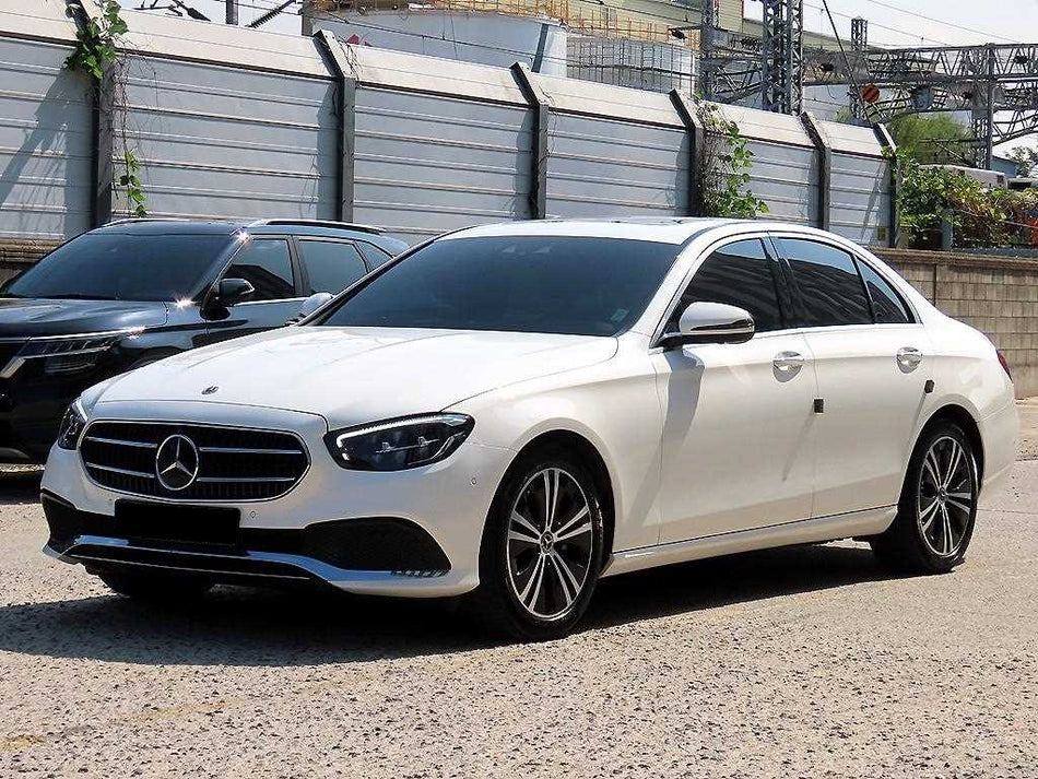 Mercedes-Benz E-Class — photo 02