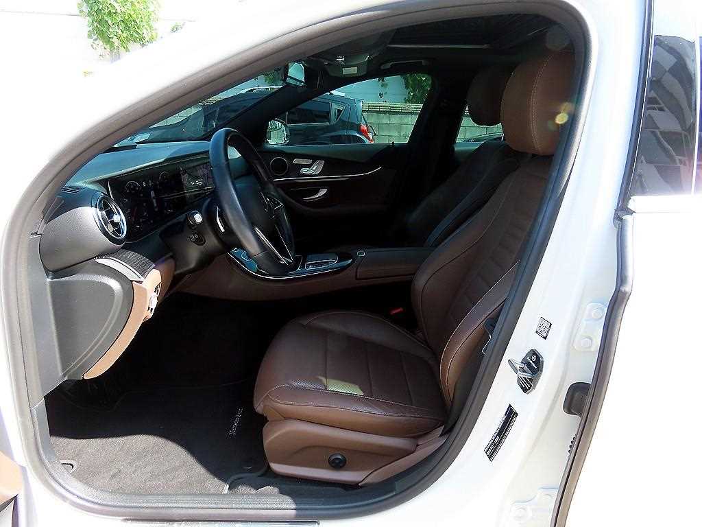 Mercedes-Benz E-Class — photo 05