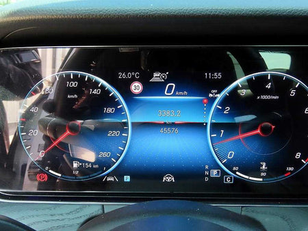 Mercedes-Benz E-Class — photo 09