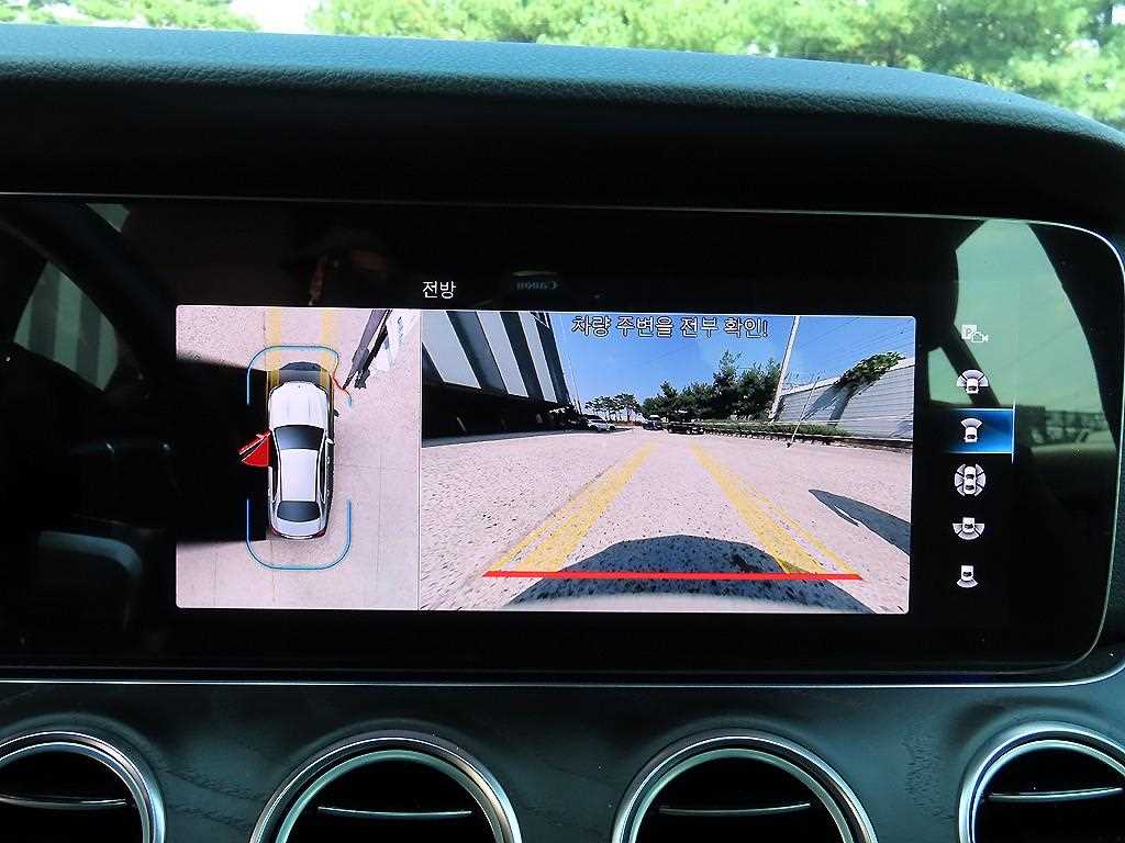 Mercedes-Benz E-Class — photo 15