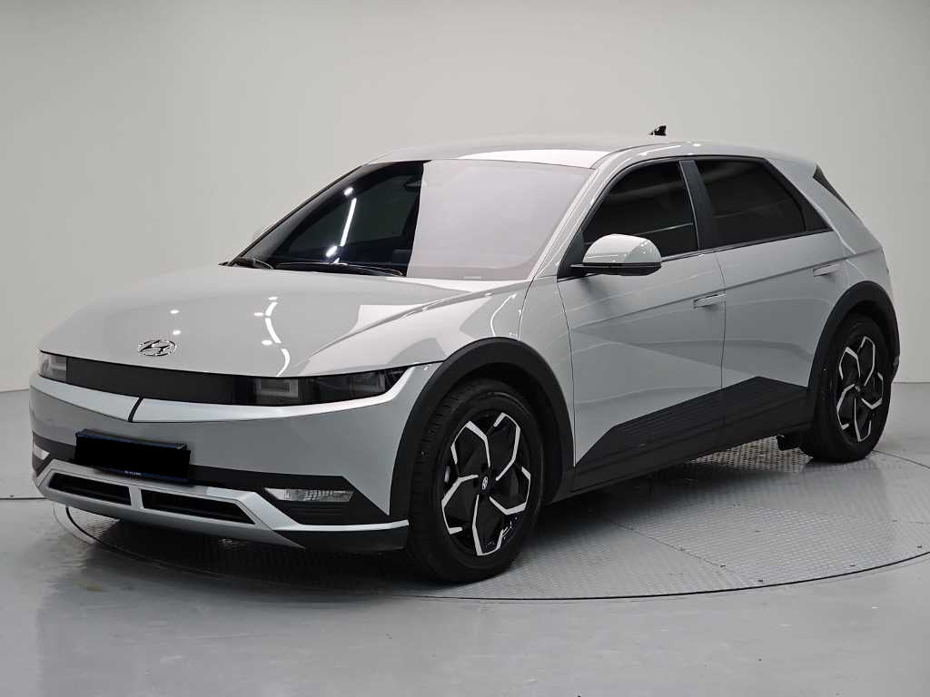 Hyundai Ioniq5 — photo 01