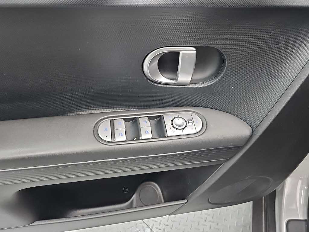 Hyundai Ioniq5 — photo 15