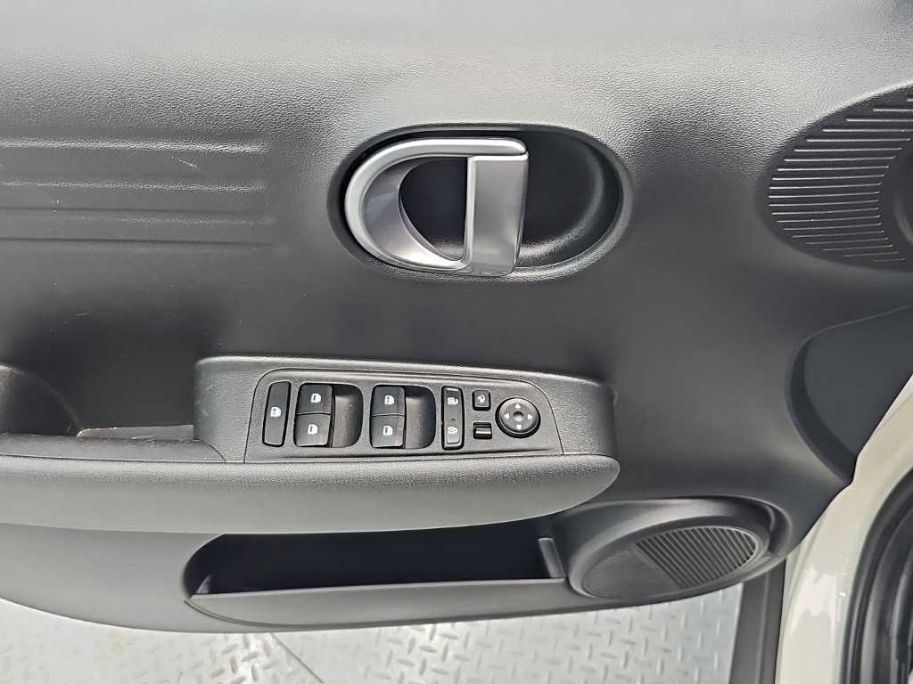 Hyundai Casper — photo 15