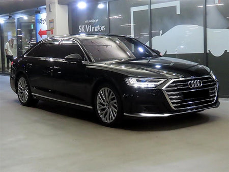 Audi A8 — photo 01
