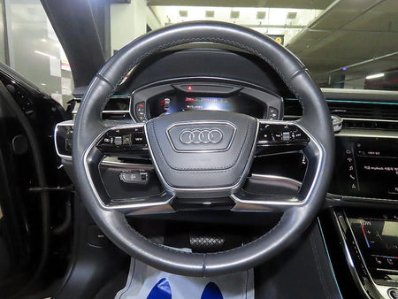 Audi A8 — photo 08