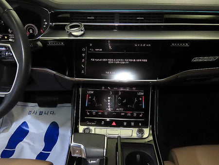 Audi A8 — photo 11