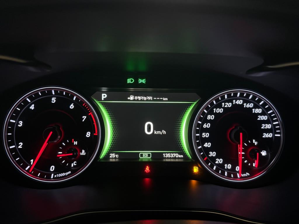 Genesis G70 — photo 09