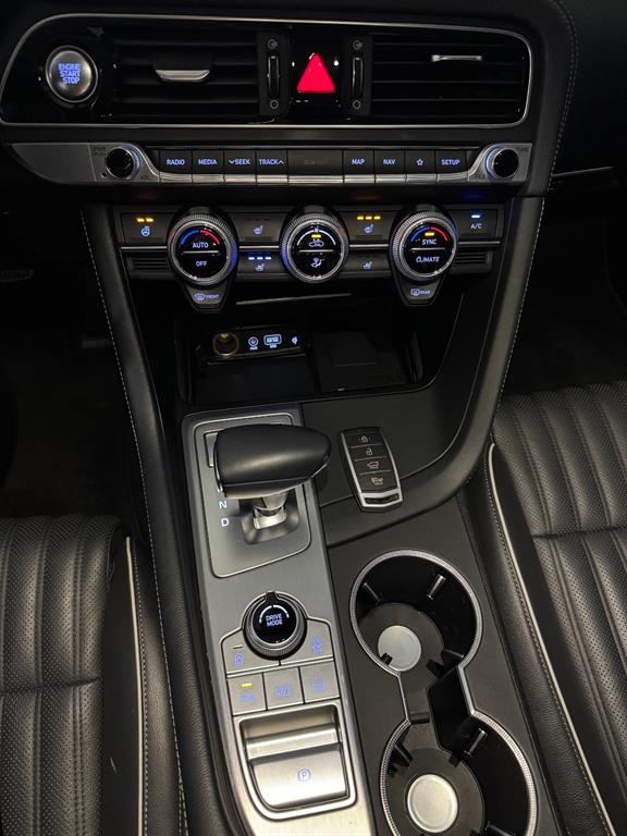 Genesis G70 — photo 14