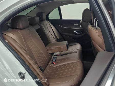 Mercedes-Benz E-Class — photo 12