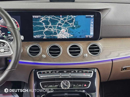 Mercedes-Benz E-Class — photo 14