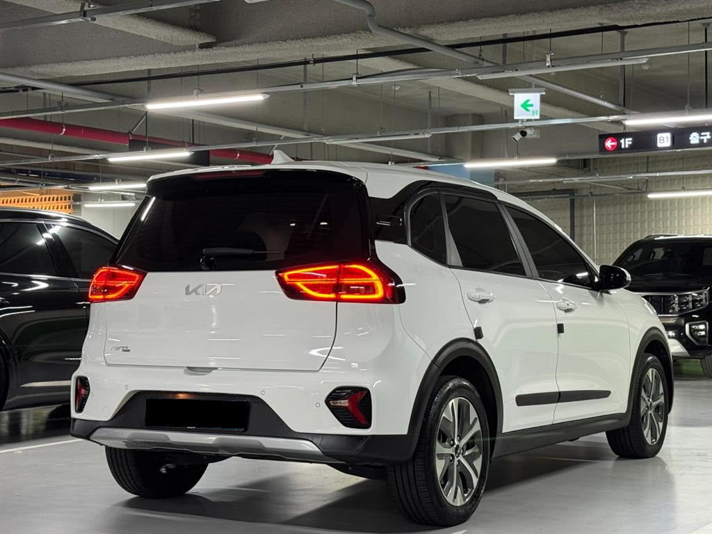 Kia Niro — photo 03