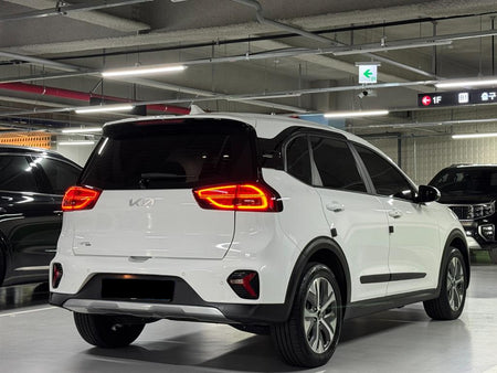 Kia Niro — photo 03