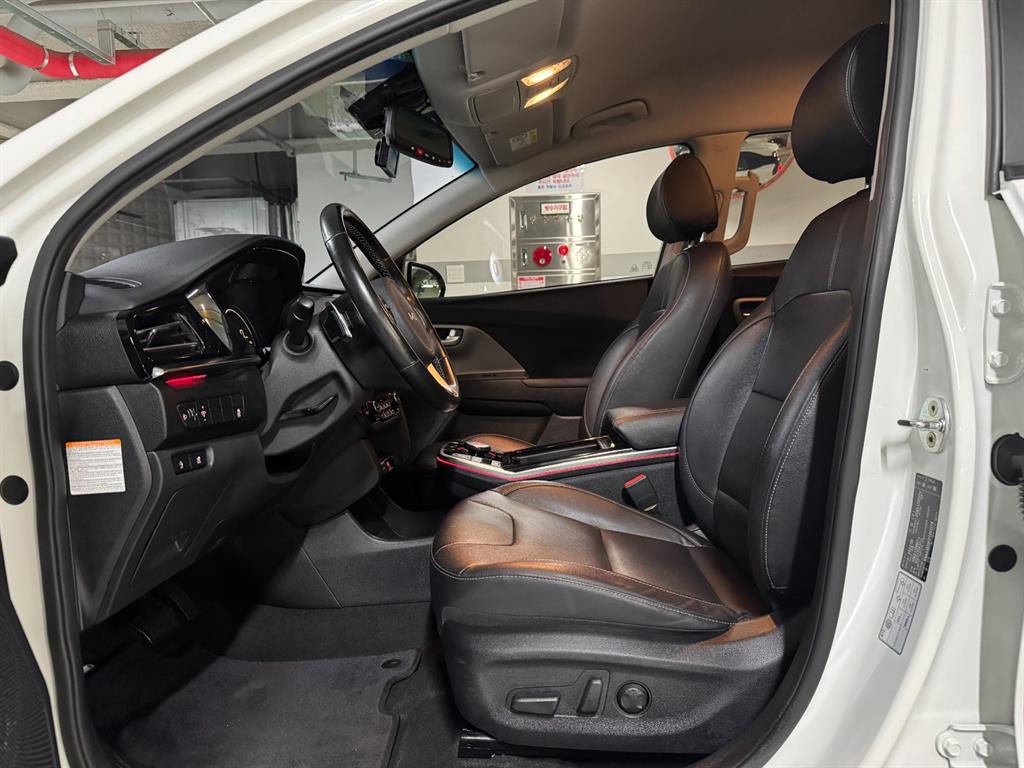 Kia Niro — photo 06