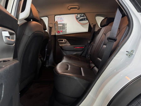 Kia Niro — photo 07