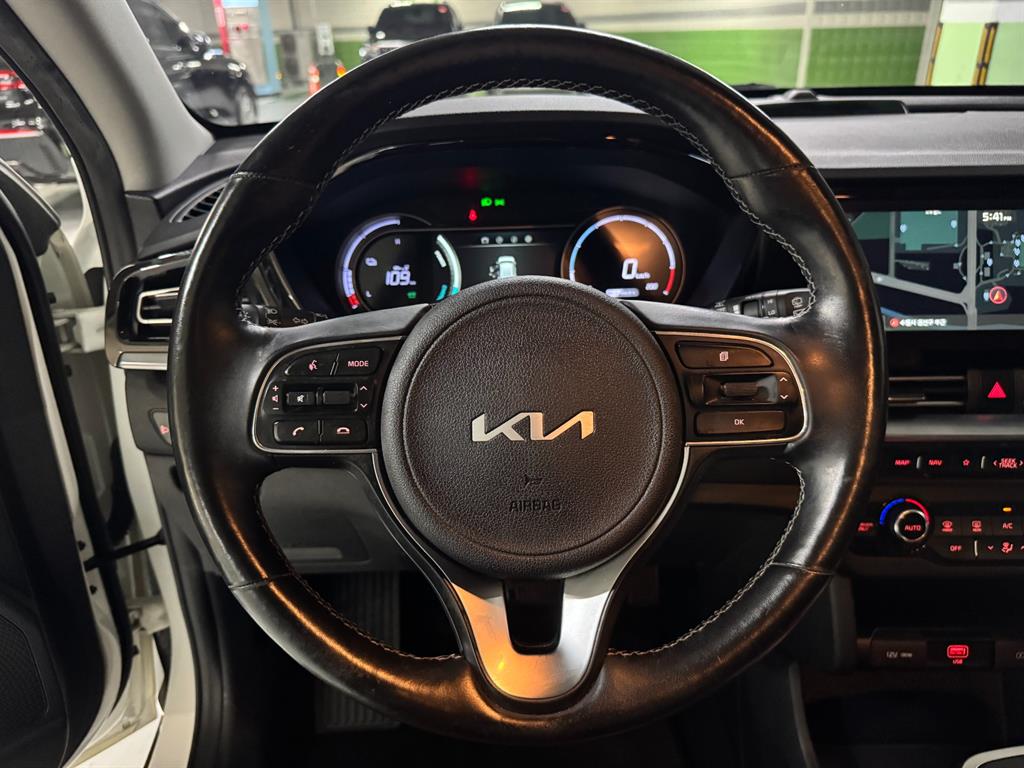 Kia Niro — photo 10
