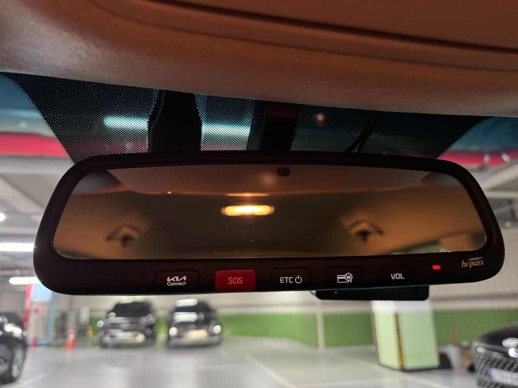 Kia Niro — photo 13