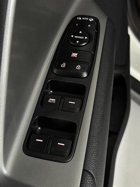 Kia Niro — photo 15