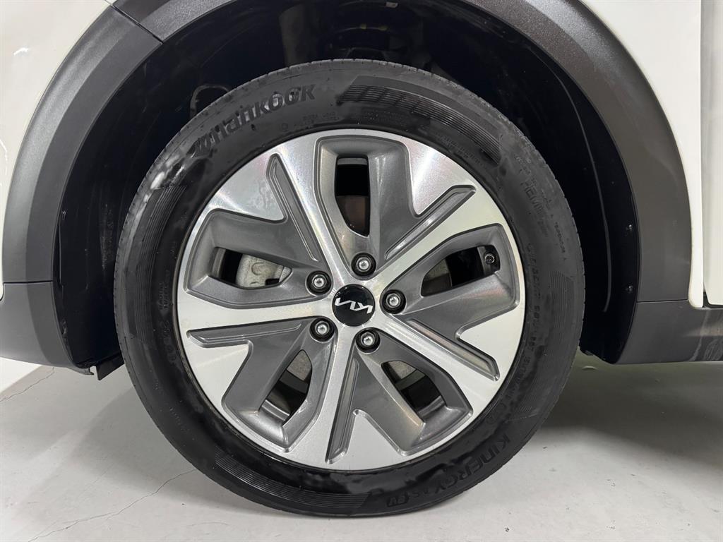Kia Niro — photo 18