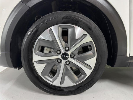 Kia Niro — photo 18