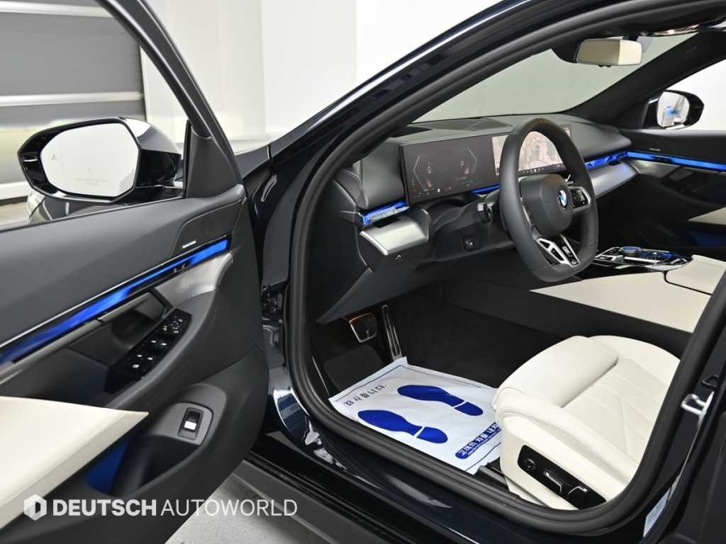 BMW 5-Series — photo 11