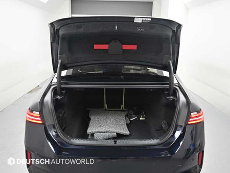 BMW 5-Series — photo 19
