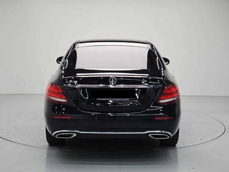 Mercedes-Benz E-Class — photo 03