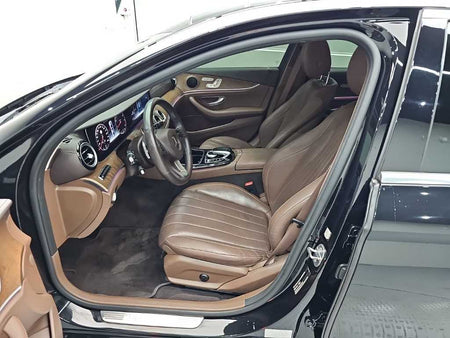 Mercedes-Benz E-Class — photo 11