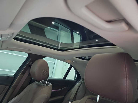 Mercedes-Benz E-Class — photo 14