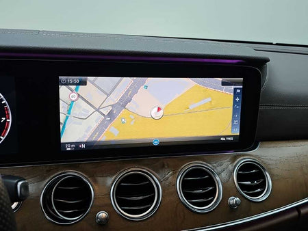 Mercedes-Benz E-Class — photo 15