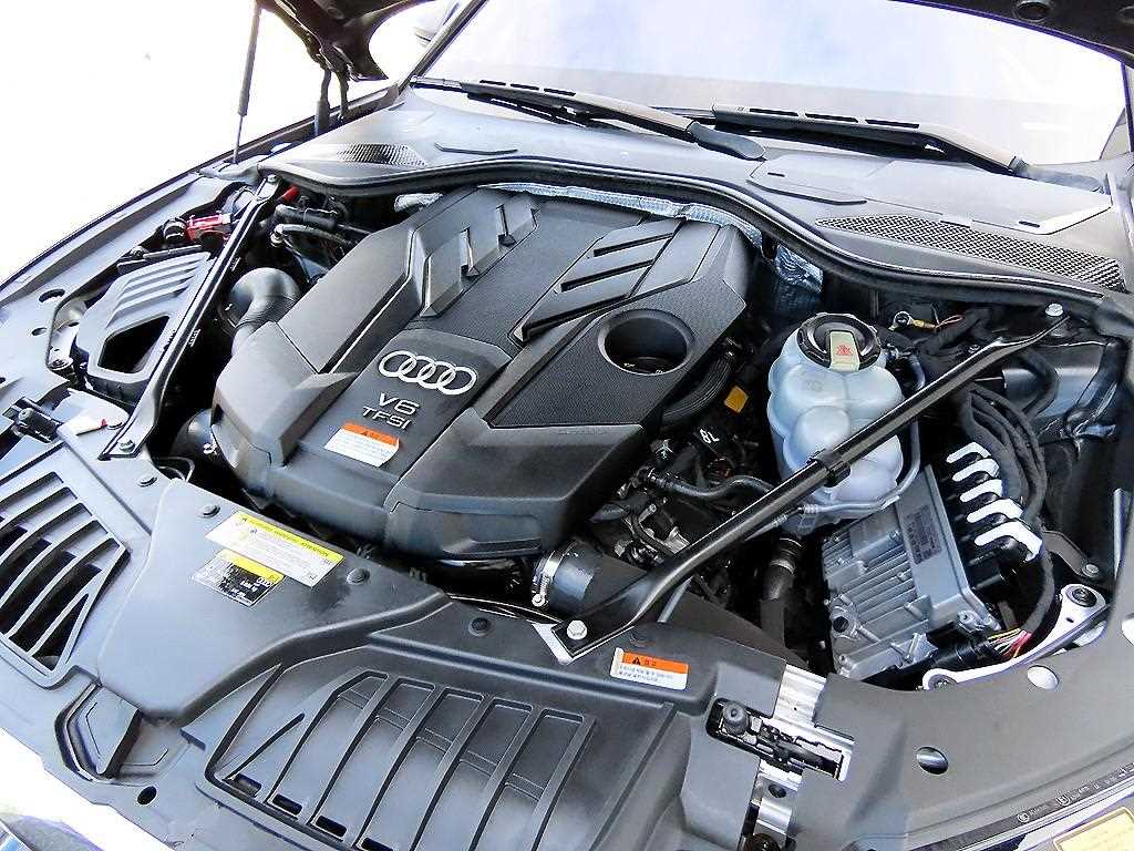 Audi A8 — photo 19