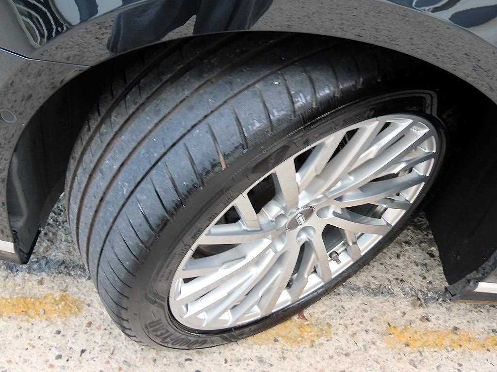 Audi A8 — photo 20